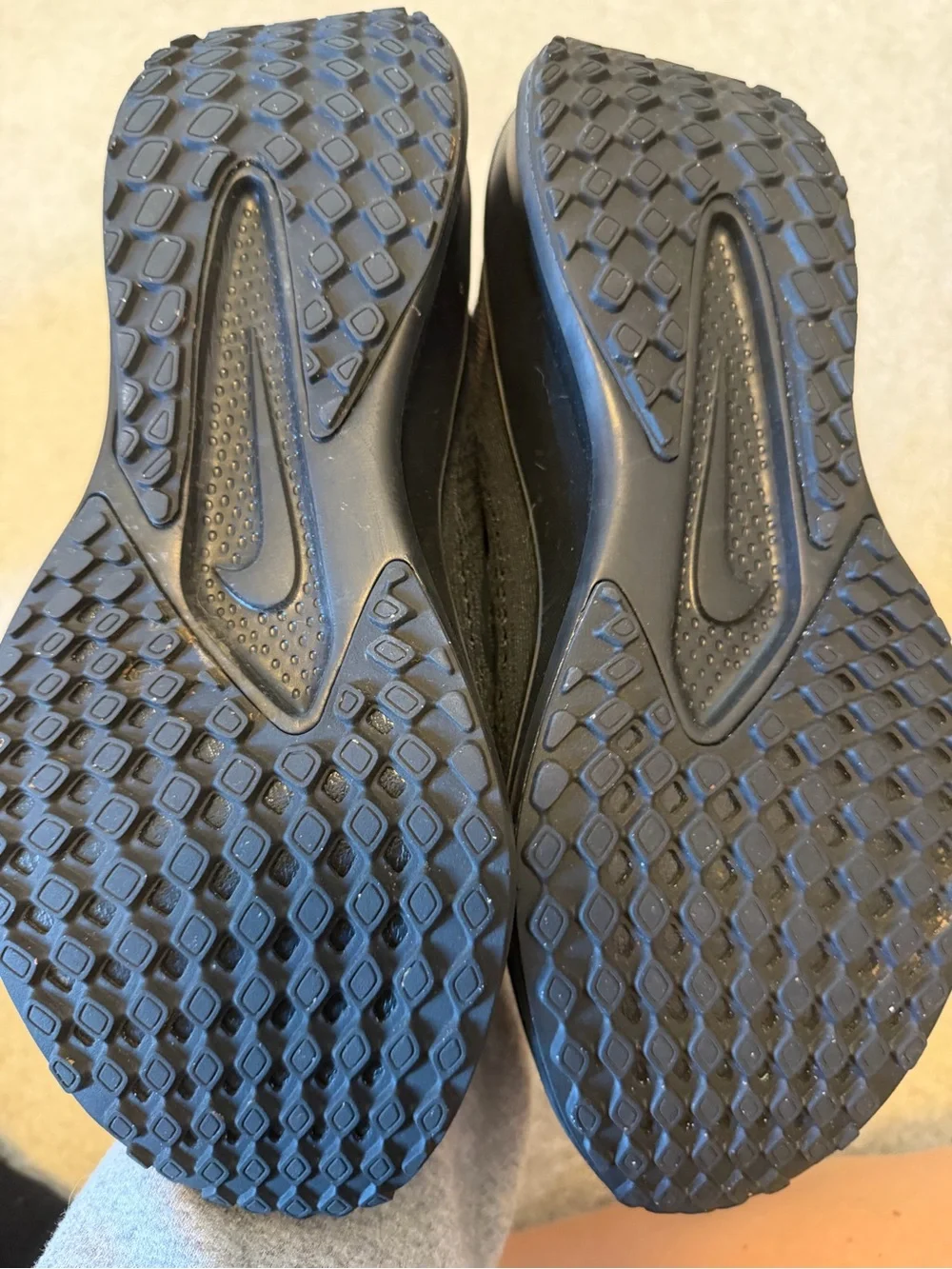 Nike Men’s Black Athletic Running Shoes with Gray Swoosh